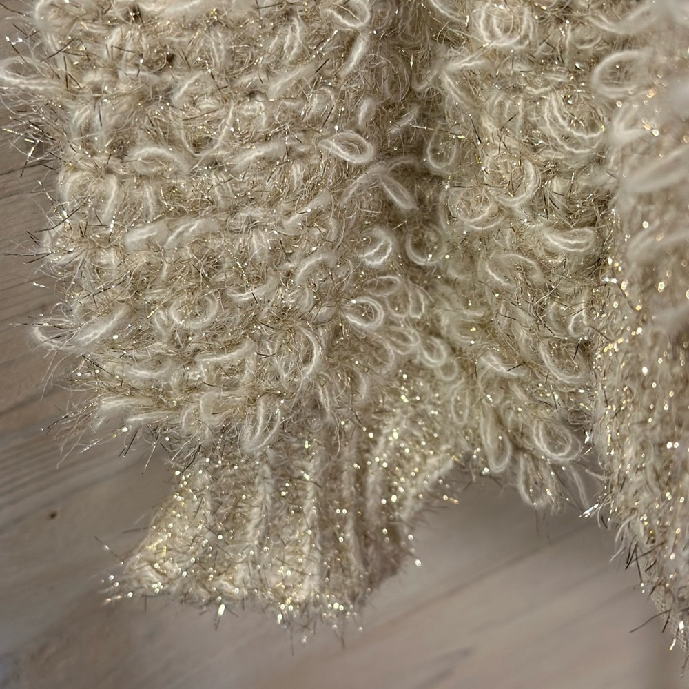 Loveriche NWOT sz estimated Large‎ bling looped cream cardigan w pearl buttons - Picture 7 of 10